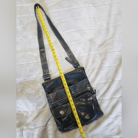 ROOTS Black Leather Messenger/Crossbody Bag - Picture 12 of 12